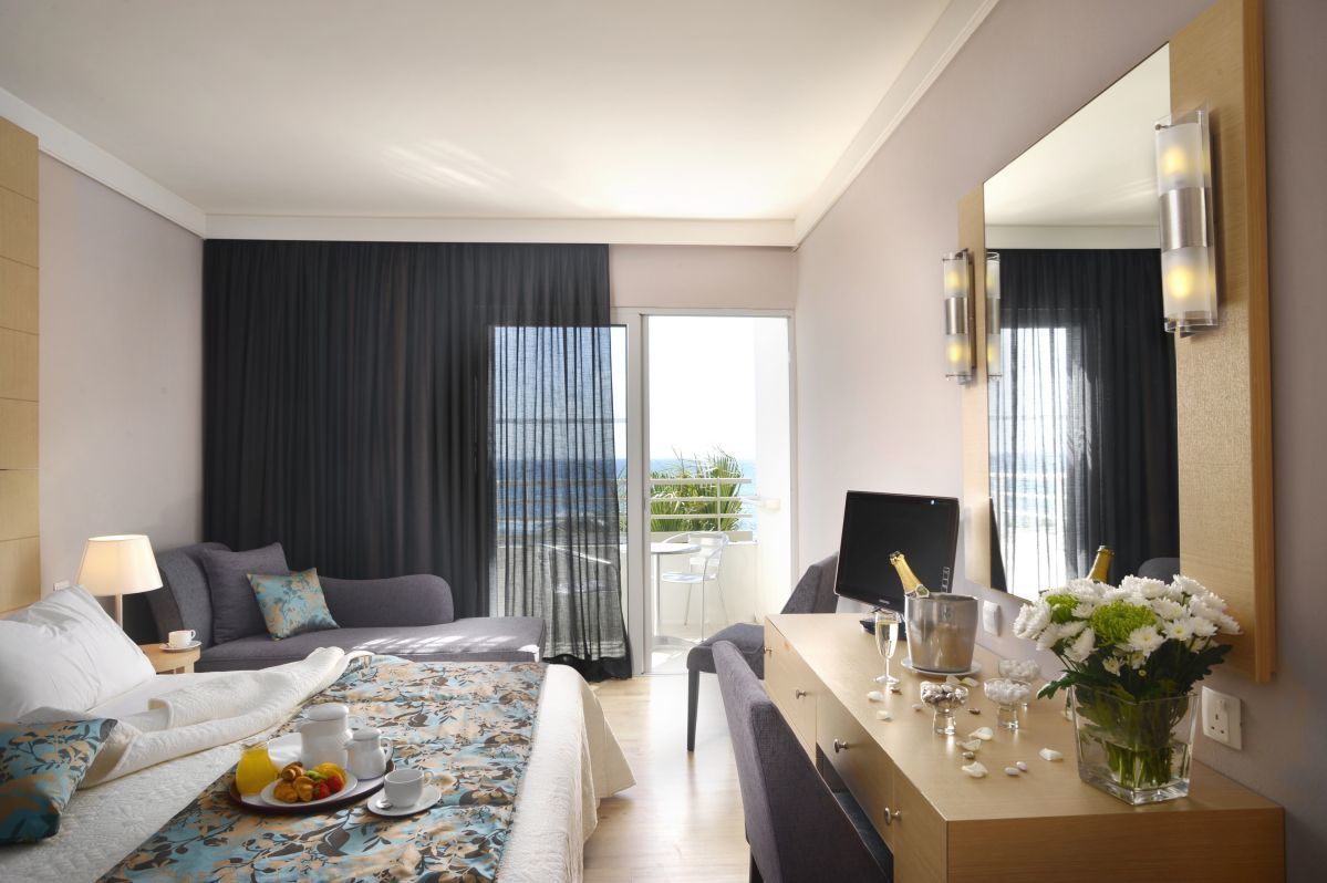 Louis Hotels - Louis Ledra Beach - Honeymoon Room