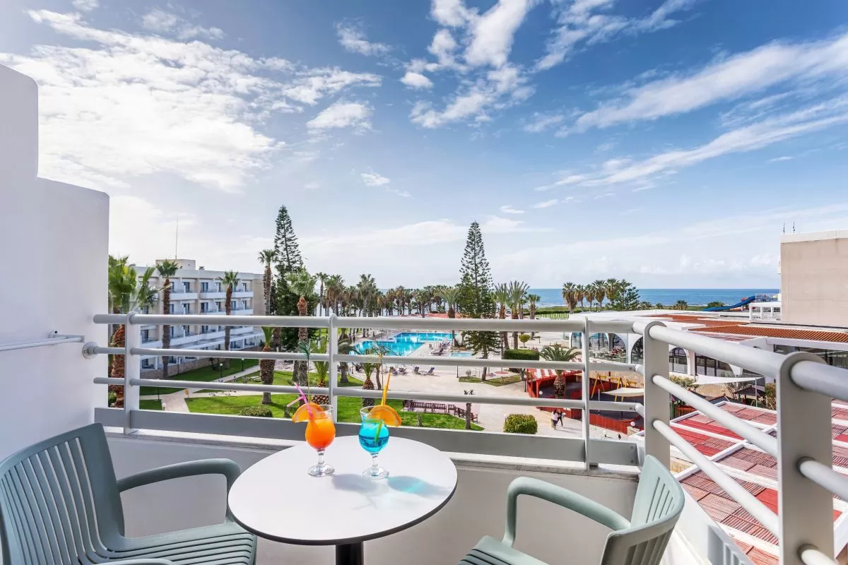 Louis Hotels - Louis Phaethon Beach - Terrace