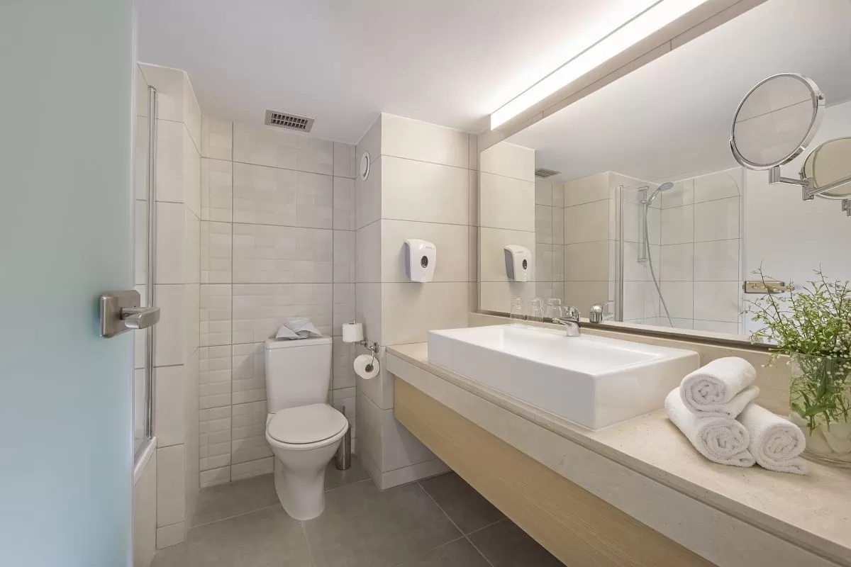 Louis Hotels - Sofianna Resort & Spa - Bathroom